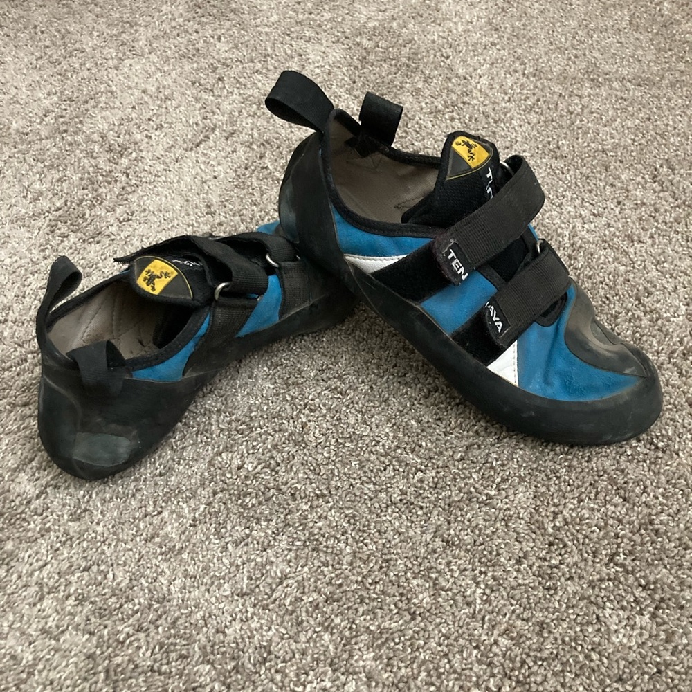 Tenaya tanta climbing shoes